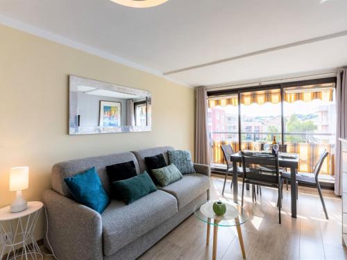 Apartment Les Coralines-5 by Interhome