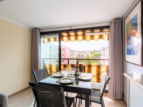 Apartment Les Coralines-5 by Interhome