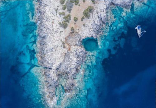 Veli Rat Lighthouse – Photos 3