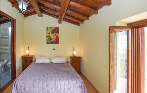 Llit o llits en una habitació de Gorgeous Home In Subiaco With Wifi