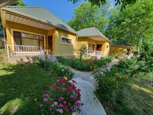 Fotografie z fotogalerie ubytování Zangazur hotel & cottages v destinaci Qusar