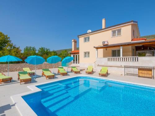 Villa Secret Beauty with Heated Saltwater Pool