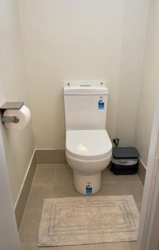Ένα μπάνιο στο Kulin Erindale Apartments