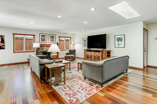 Hillcraft House – Photos 2