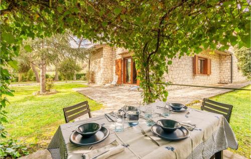 Nice Home In Saturnia With Wifi And 3 Bedrooms