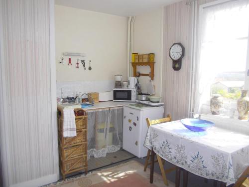 Kuchyň nebo kuchyňský kout v ubytování Lenard Charles Bed & Breakfast