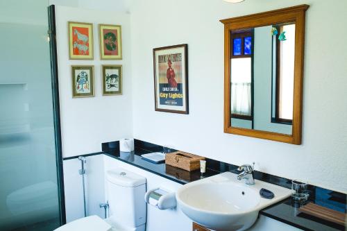 Imagen de la galería de Hibiscus Earth Private Pool Villa A CGH Earth SAHA Experience, en Kumarakom