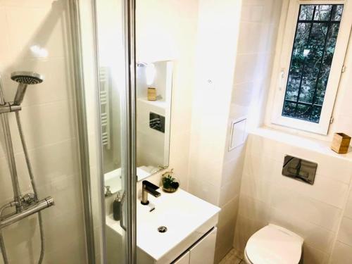 A bathroom at Suites Rive Gauche - Chez Nolan
