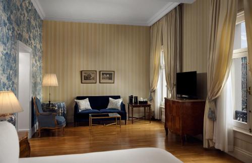 TV a/nebo společenská místnost v ubytování InterContinental Amstel Amsterdam by IHG