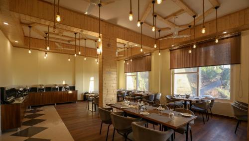 Restaurace v ubytování Hotel Le Halcyon Kasauli