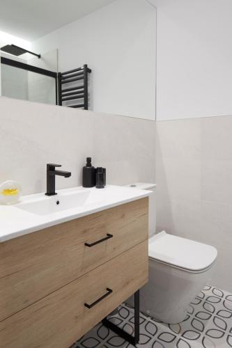 Mayor Suite 1 by FeelFree Rentals