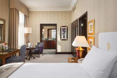 Posteľ alebo postele v izbe v ubytovaní Esplanade Zagreb Hotel
