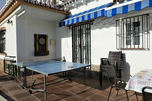 El Descanso - by Costadelsolholiday FAMILY VILLA BY MARINA heated private pool!