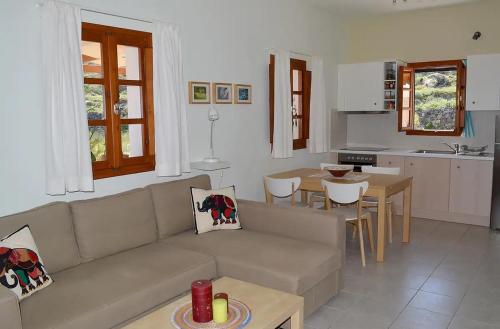 Η κουζίνα ή μικρή κουζίνα στο Absolute peace south villa