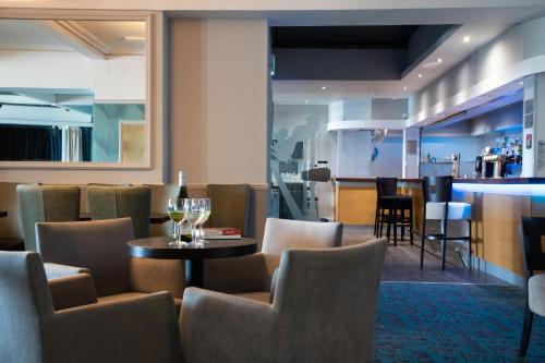 Lounge atau bar di The Beresford Hotel