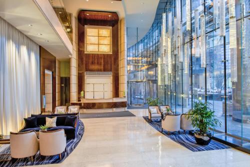Trump International Hotel & Tower Chicago Image