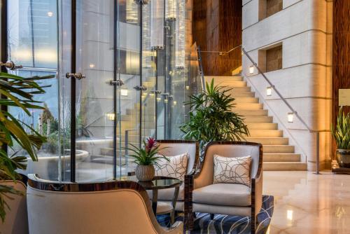 Trump International Hotel & Tower Chicago Image