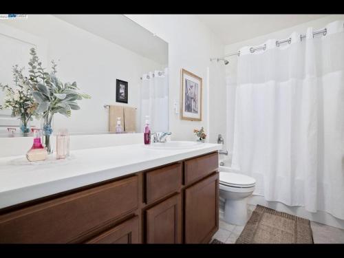 Bilik mandi di Madera lovely home