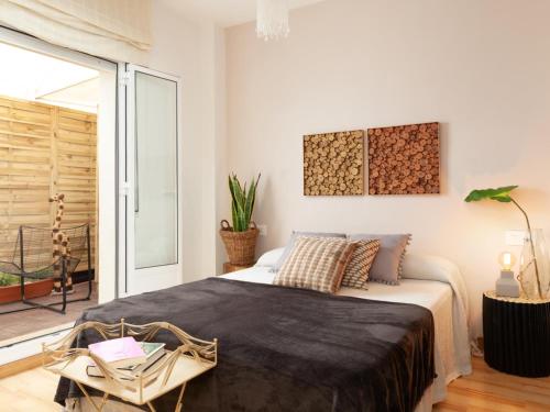 Posteľ alebo postele v izbe v ubytovaní LETS HOLIDAYS Attractive apartment in costa brava