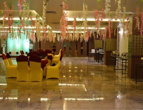 Χώρος καθιστικού στο THE TAJ PEARL HOTEL