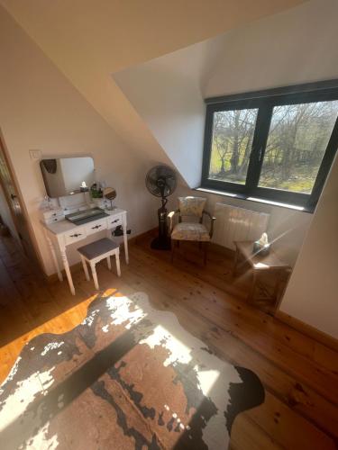 Φωτογραφία από το άλμπουμ του The Sans Souci Estate - The Chalet Studio Apartment, Adults Only σε Châtelus-Malvaleix