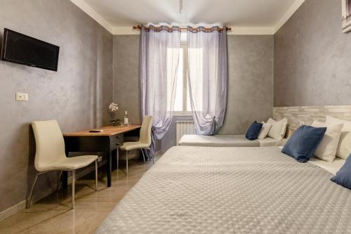 4 Bed Apt Sleeps 8 -Ensuite Bathrooms - Tv & WiFi