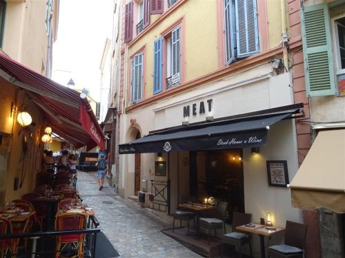 Apartment Rue St Antoine