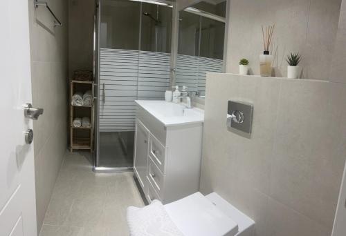 Ванная комната в Eilat suite Boutique