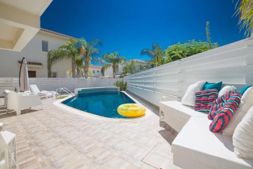 Kalamies Family Villa