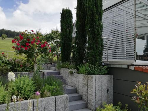 Taman di luar Ferienwohnung Leute