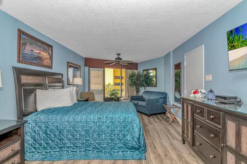 Angled Oceanview Suite - Caravelle Tower 329 - Sleeps 5 Guests