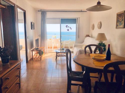 PRIMERA LINEA DE PLAYA ANCORA