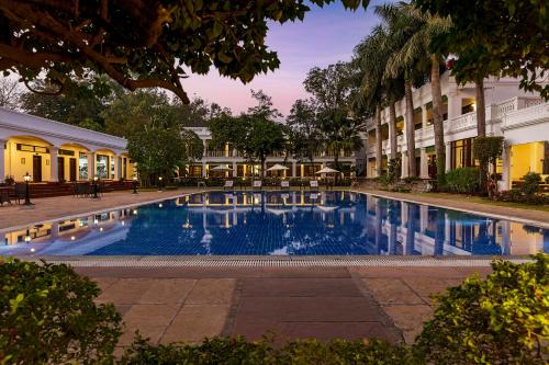 Bazén v ubytování Jehan Numa Palace Hotel nebo v jeho okolí