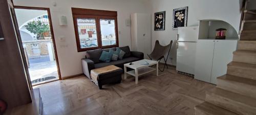 Kuchyňa alebo kuchynka v ubytovaní Beach Breeze Townhouse by the beach