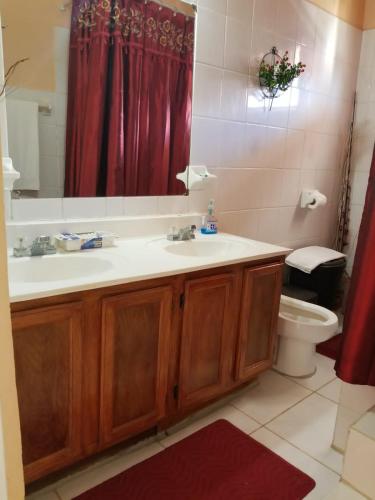 Un baño de Sunset View Escape