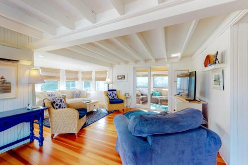 Mimis Beach House – Photos 2