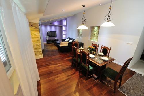 Apartments Villa White House