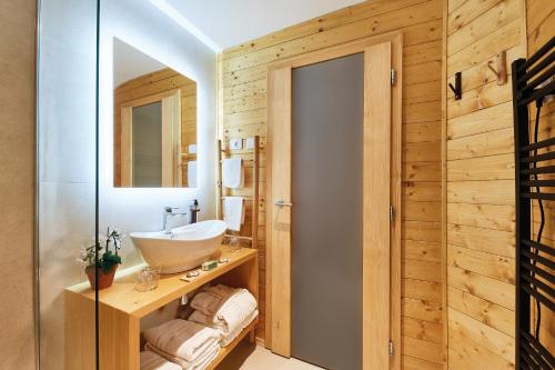 Imagen de la galería de Pikol Lake Village Boutique Glamping, en Nova Gorica