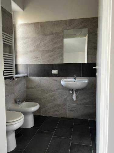 Ένα μπάνιο στο Habitat Luxury Suites