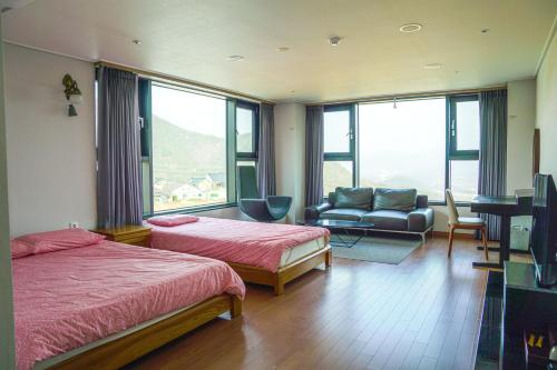 Gallery image of Sancheong Korean Medicine Family Hotel in Sancheong