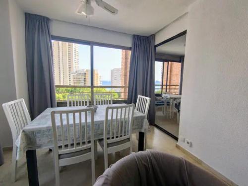 Posezení v ubytování BENIDORM ROCAS ONE, un oasis a 100 metros del mar