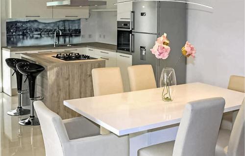 3 Bedroom Amazing Home In Vodice