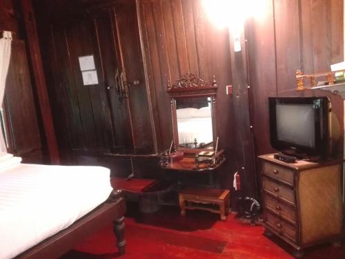 Televisyen dan/atau pusat hiburan di Luang Chumni Village