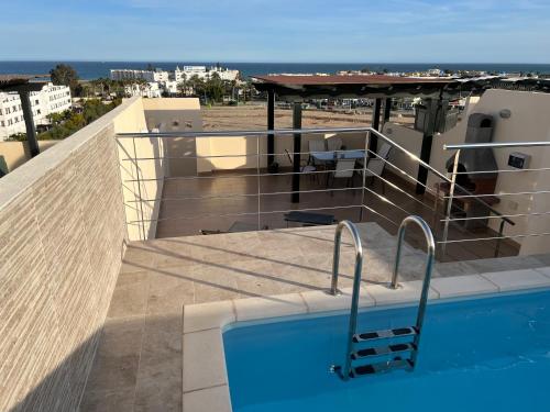 Piscina di Atico con piscina privada vistas al mar o nelle vicinanze