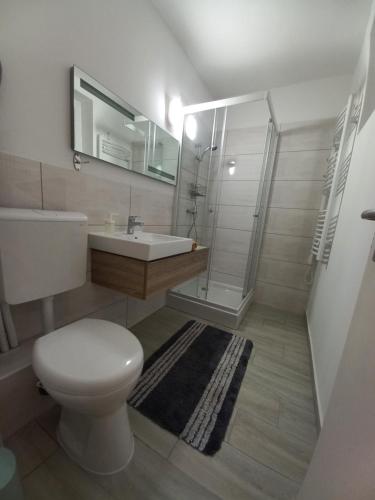 Kúpeľňa v ubytovaní Onix -Orfű Aqua Apartman