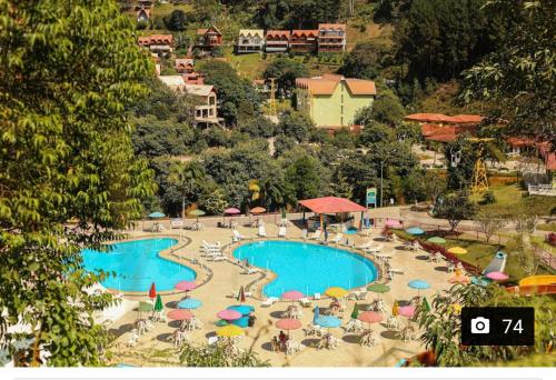 Hồ bơi trong/gần Hotel Fazenda China Park