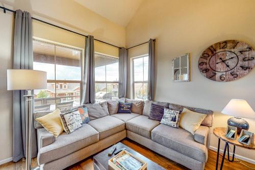 Summit Point Place – Photos 3
