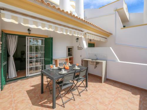 Cozy Townhouse Vila Rafaella near São Rafael Beach Albufeira