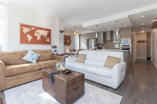 Gorgeous Downtown Hideaway – Photos 3