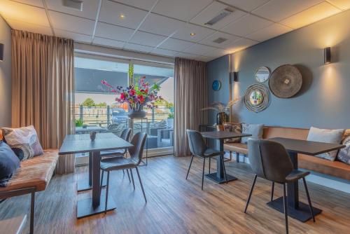 A seating area at Hotel De Koningshof